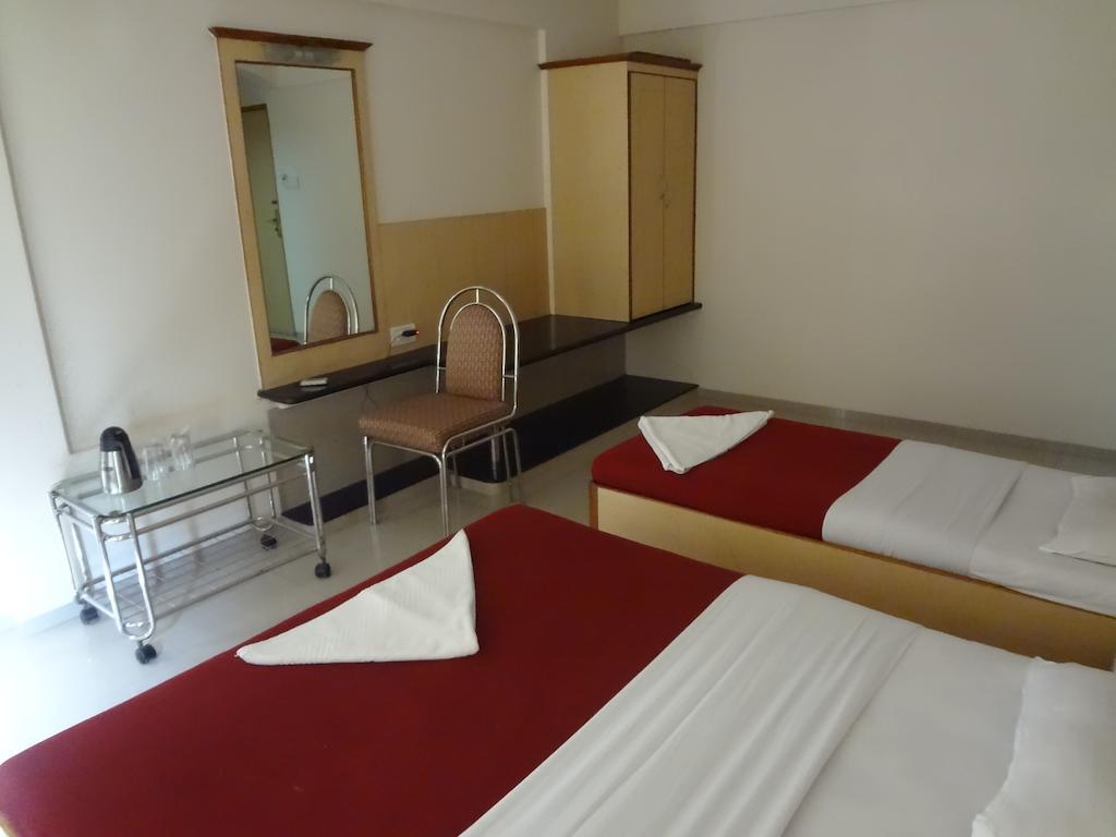 Hotel Ashwin Mumbai Exterior photo