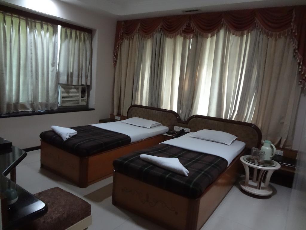 Hotel Ashwin Mumbai Exterior photo