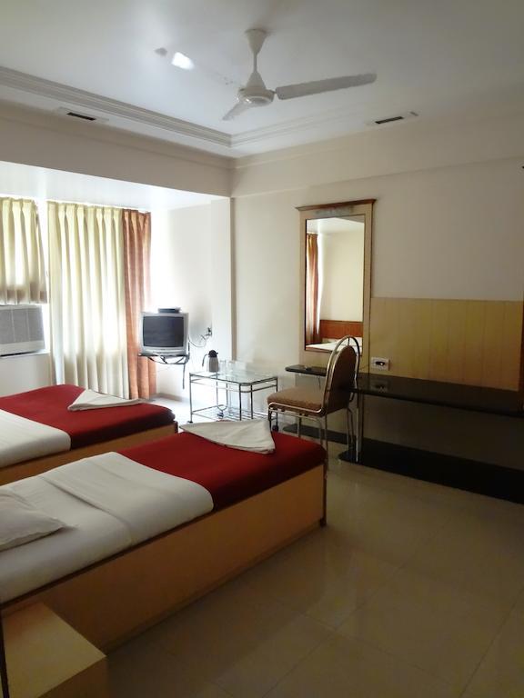 Hotel Ashwin Mumbai Exterior photo