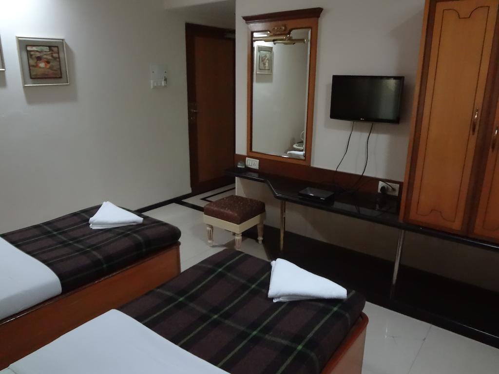 Hotel Ashwin Mumbai Room photo